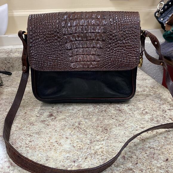 Brahmin Black Brown croc embossed Leather with Gold Hardware crossbody bag